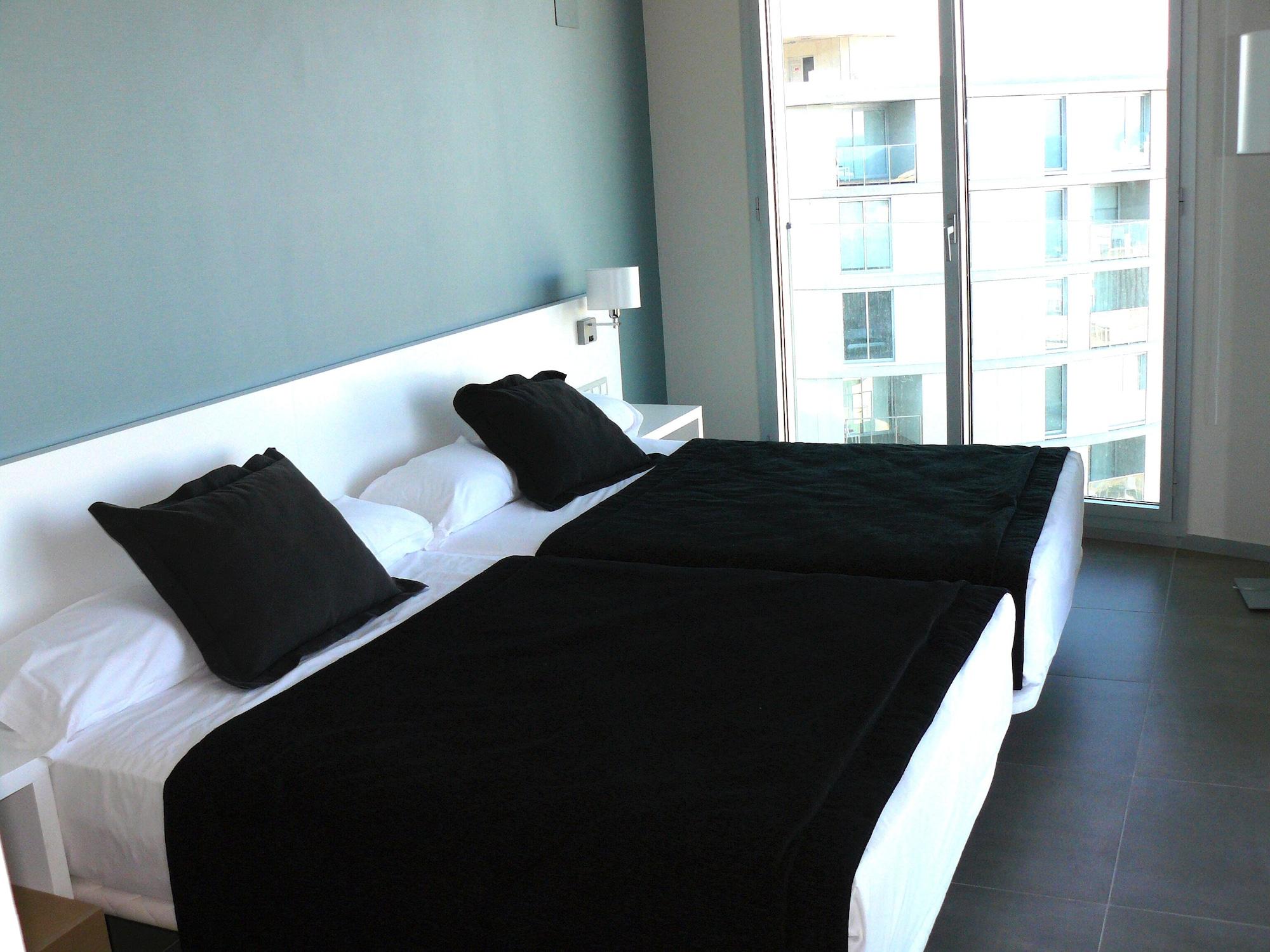 Agora & Hotel 4*