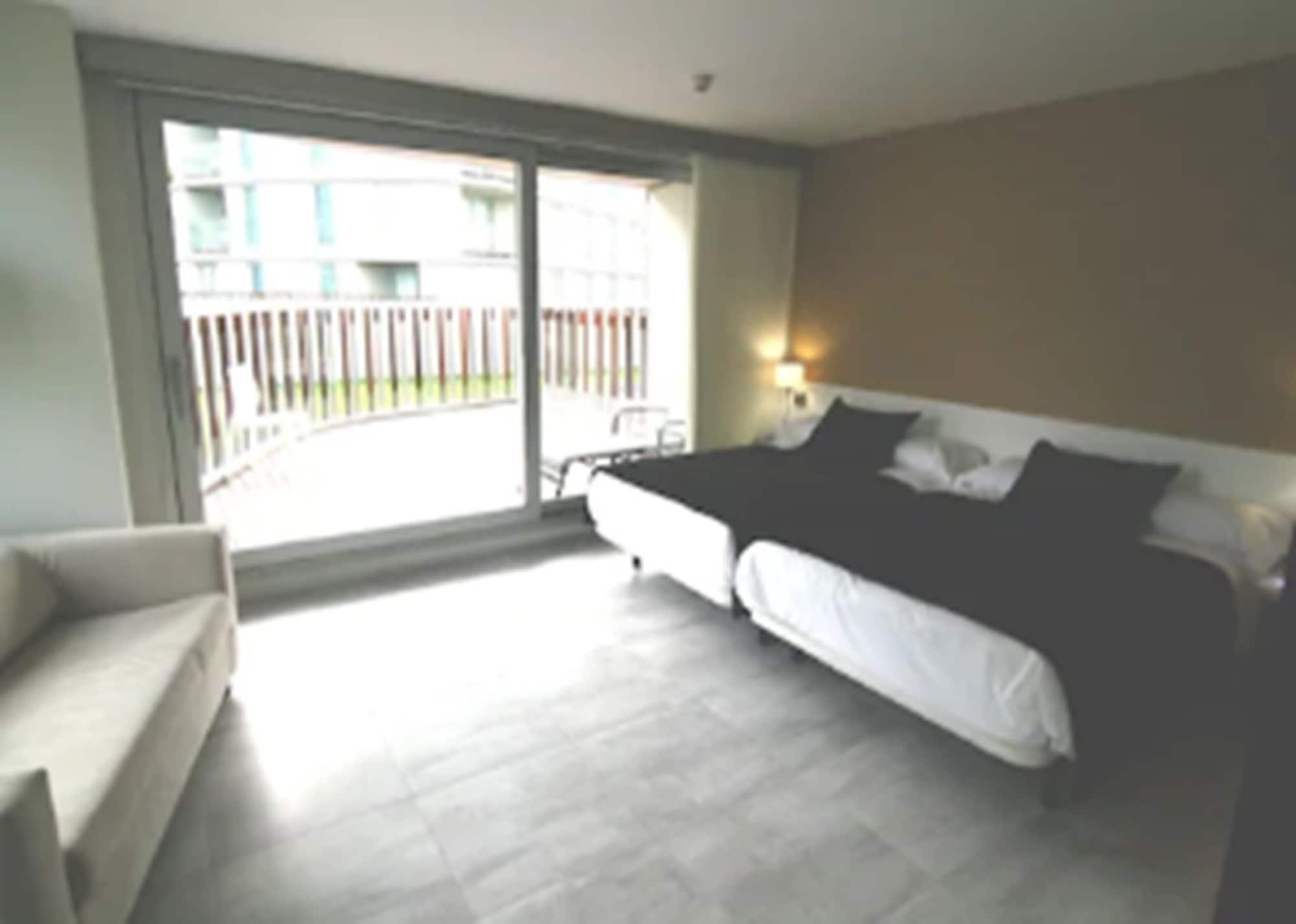 Hotel Agora & 4*