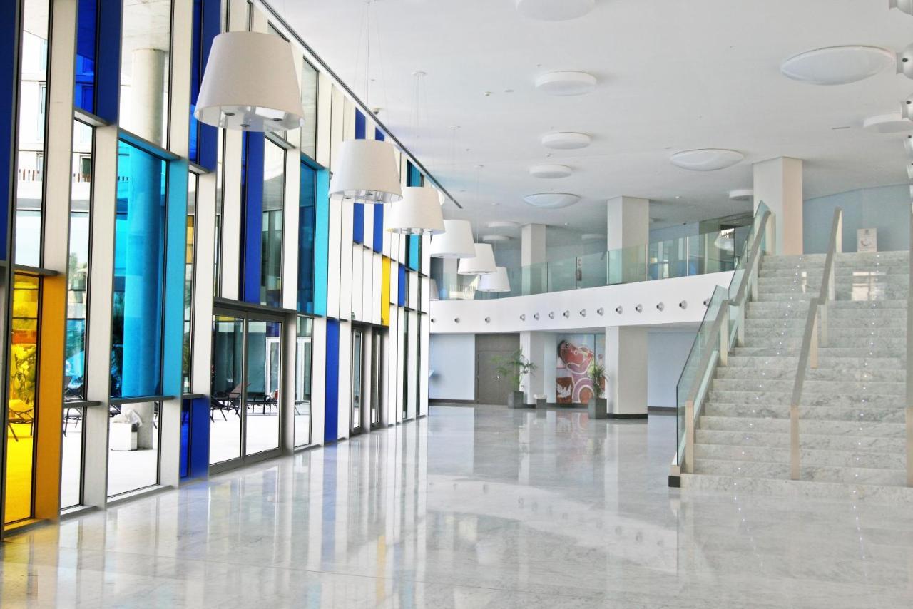 Hotel Agora & 4*